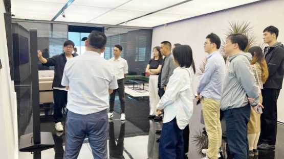 上海云思智慧携手腾讯共同推动数字化泛办公的未来发展